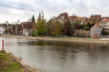 Lusatian Neisse Nehri boyunca uzanan Polonya-Almanya sınırı