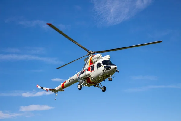 Посадка военного вертолета "Кания" — стоковое фото
