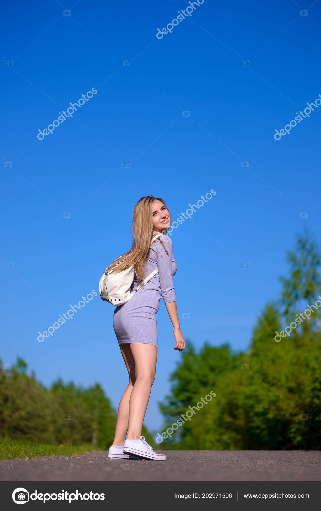 WHEN ASHLEY MOM LEAVES JENSEN Sexy lesbian DP red head