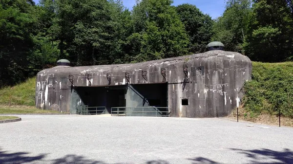 2017年7月5日フランス北部のマグノ線要塞の砦の一つへの入り口 — ストック写真