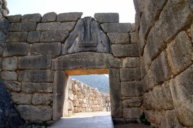 Miken'deki Aslan Kapısı, Tunç Çağı'nın bilinen tek anıtsal heykeli, Yunanistan