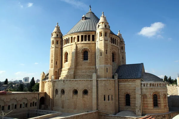 Kudüs 'teki Dormition Manastırı. Zion, İsrail 'in Zion Kapısı yakınlarındaki Eski Şehrin hemen dışında - 10 Ekim 2016