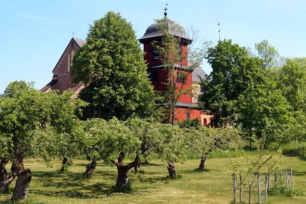 Vecchia Chiesa Gotica Campanile Legno Rosso Nel Meleto Svezia — Foto Stock