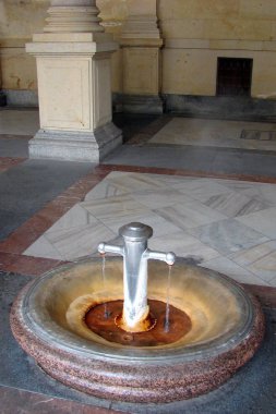 Mills Kolonnade 'deki maden pınarı, Karlovy Vary, Çek Cumhuriyeti - 25 Eylül 2007