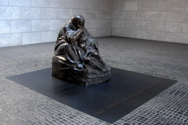 Interior New Wacht Memorial Sculpture Mother Her Dead Son Oculus — Stock Photo, Image