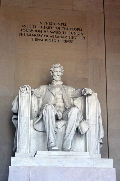 Lincoln Memorial in Washington, DC - Sculpture (1920) of Abraham Lincoln, United States President Abraham Lincoln (1809-1865) sculpted by Daniel Chester French