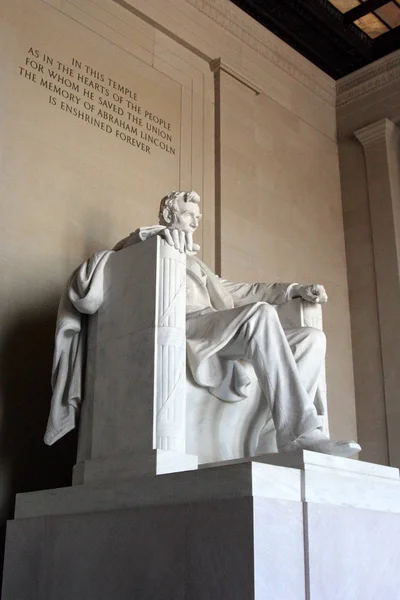 Lincoln Memorial in Washington, DC - Sculpture (1920) of Abraham Lincoln, United States President Abraham Lincoln (1809-1865) sculpted by Daniel Chester French