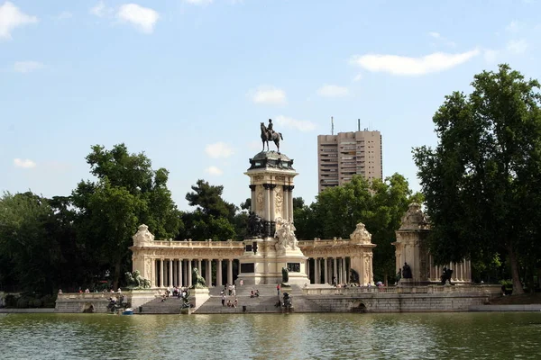 Buen Retiro Park Taki Alfonso Xii Anıtı Retiro Madrid Spanya — Stok fotoğraf