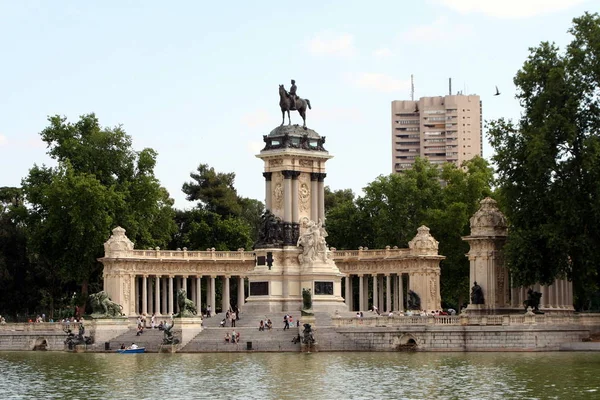 Buen Retiro Park Taki Alfonso Xii Anıtı Retiro Madrid Spanya — Stok fotoğraf