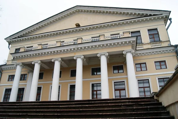 Pałac Yusupovs Fontance Fasada Ogrodu Klasyczny Styl Pałacu Sankt Petersburgu — Zdjęcie stockowe