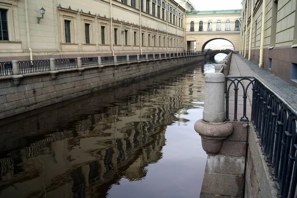 Vista Sobre Canal Invierno Zimnyaya Kanavka Hacia Río Neva San —  Fotos de Stock