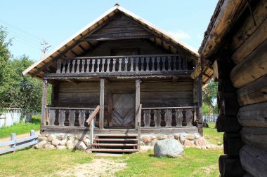 Bir köyde ahşap günlükleri ev, Zaslawye, Beyaz Rusya