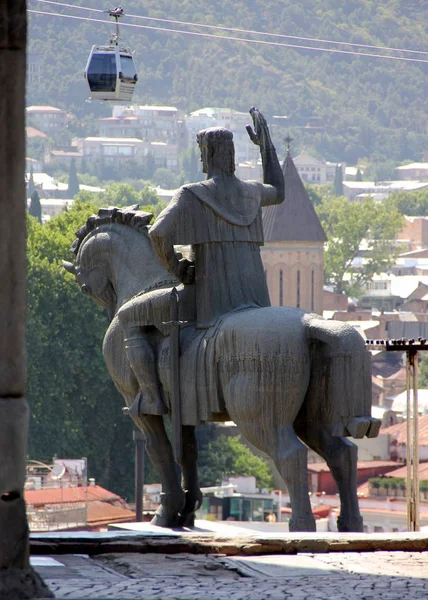 Tbilisi Georgia Luglio 2014 Statua Equestre Vakhtang Gorgasali Nel Quartiere — Foto Stock