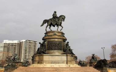 1897 'de Eakins Oval Ofis' teki George Washington 'un binicilik heykeli, Philadelphia, PA, ABD - 1 Aralık 2012