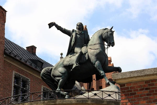 Wawel Kalesi Krakow Polonya Girişindeki Tadeusz Kosciusko Binicilik Heykeli — Stok fotoğraf