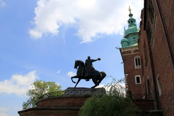 Wawel Kalesi Krakow Polonya Girişindeki Tadeusz Kosciusko Binicilik Heykeli — Stok fotoğraf