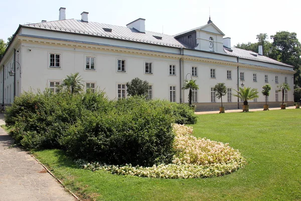 Edificio Del Corpo Dei Cadetti Lazienki Krolewskie Park Varsavia Polonia — Foto Stock