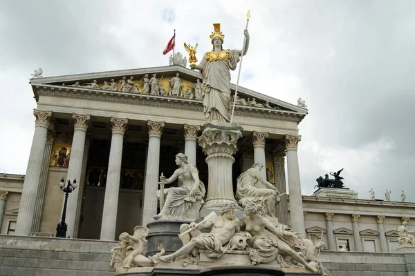 Fuente Atenea Frente Parlamento Viena Austria — Foto de Stock