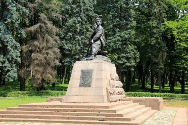 Şehir Parkı 'ndaki Marat Kazei Anıtı, Wwii, Minsk, Belarus' un Sovyet genç kahramanı
