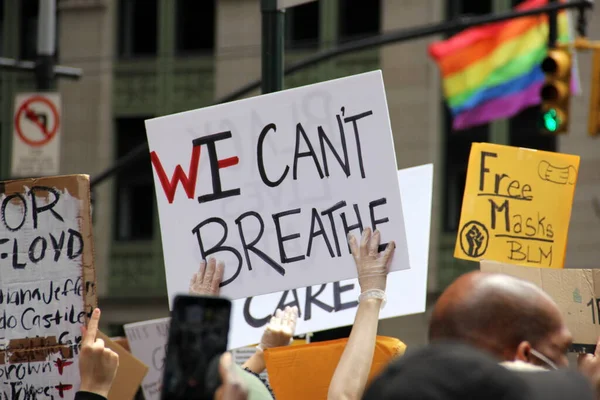 Zeichen Von Demonstranten Auf Dem Broadway Downtown Manhattan New York — Stockfoto