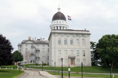 Maine Devlet Binası, yan cephe, güney kanadı, Augusta, ME, USA - 26 Temmuz 2020