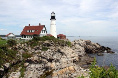 Portland Head Light, Portland Limanı girişindeki tarihi deniz feneri, 1791 'de tamamlandı, Maine, Elizabeth Burnu, ABD' deki en eski deniz feneri - 25 Temmuz 2020