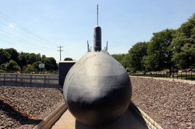 USS Albacore, eşsiz bir araştırma denizaltısı, 1953 'te inşa edildi, kalıcı olarak sergileniyor, şu anda bir müze ve anıt, pruva, Portsmouth, NH, ABD - 27 Temmuz 2020