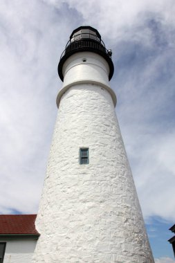 Portland Head Light, Portland Limanı girişindeki tarihi deniz feneri, 1791 'de tamamlandı, Maine, Elizabeth Burnu, ABD' deki en eski deniz feneri - 25 Temmuz 2020