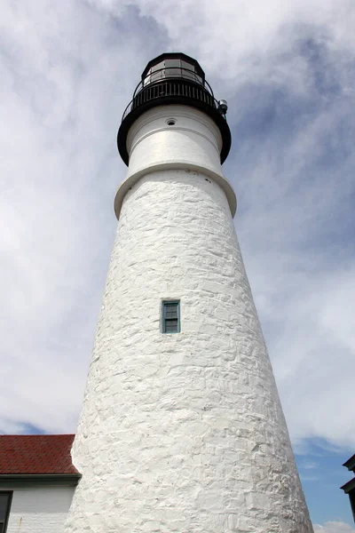 波特兰灯塔 Portland Head Light 是波特兰港口入口处的一座历史性灯塔 建于1791年 是美国伊利莎白角缅因州最古老的灯塔 2020年7月25日 — 图库照片