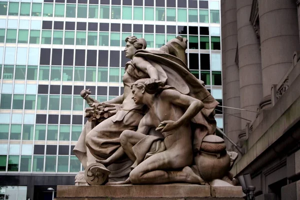 Four Continents Sculptures America Old Customs Building Bowling Green 인디언 — 스톡 사진