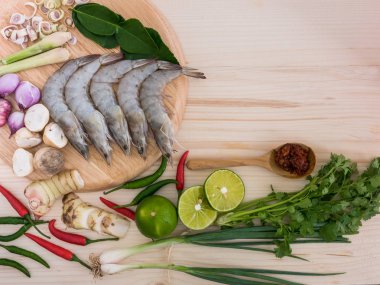 Tom yum Kung için hazırlık, Tom yum ünlü geleneksel Tay 