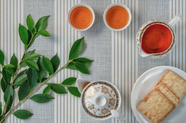 Çin çay seti Çin çay dansı, küçük çay kavanozu ve tw birleştirmek