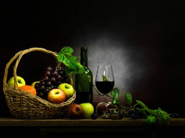 Boş bir şarap şişesi görsel sanat natürmort görüntü