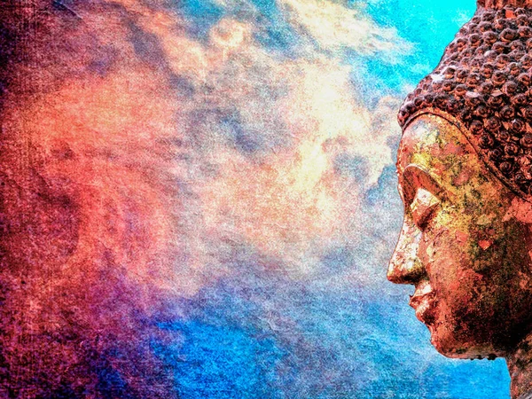 Närbild av sidan ansikte Buddha staty på abstrakt färgglada tillbaka — Stockfoto