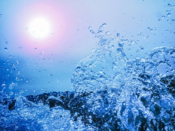 Κοντινό κύμα νερού του θαλάσσιου κύματος με φόντο sunse — Φωτογραφία Αρχείου