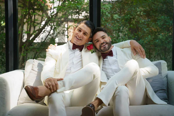 Gay Bride Groom White Suit Happy Together Lbgt Wedding Ceremony — Stock Photo, Image