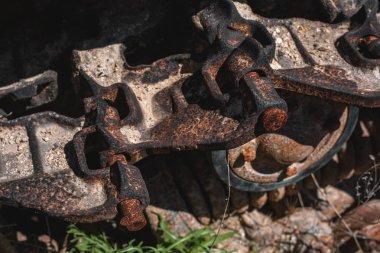 eski paslı tırtıl mekanizması