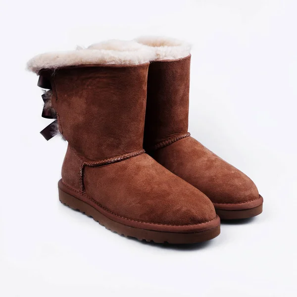 Botas Invierno Marrón Sobre Blanco —  Fotos de Stock