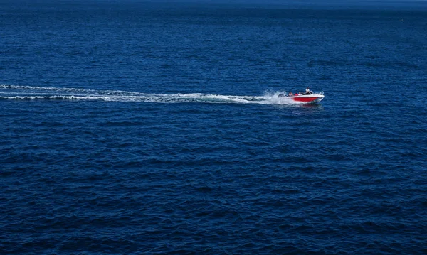 Boat Blue Sea Background — Stock Photo, Image