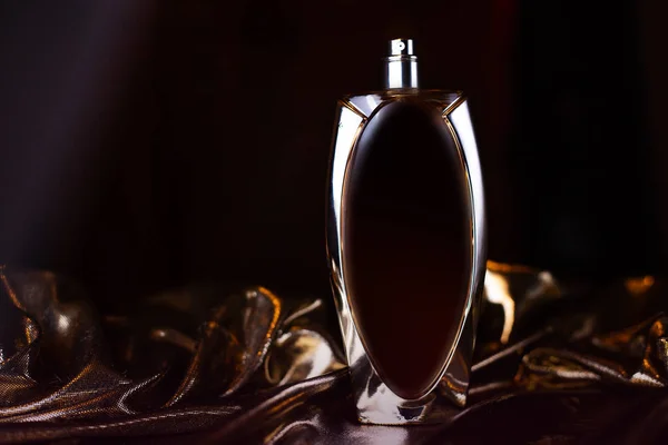 Perfumy Ciemnym Tle — Zdjęcie stockowe