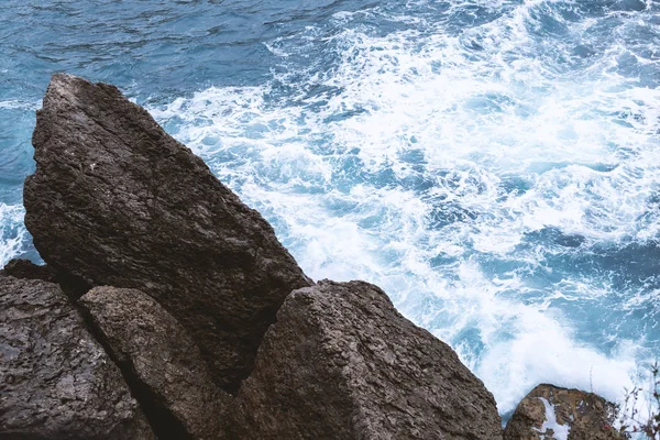Tempestade Mar Atinge Rochas — Fotografia de Stock