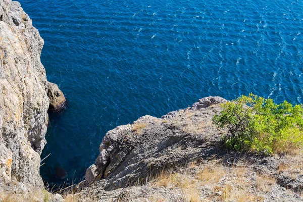 Vista Aerea Dall Alto Delle Onde Del Mare Che Colpiscono — Foto Stock