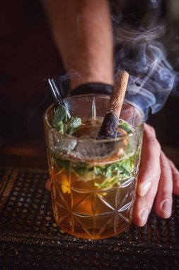 turuncu tarçın ile kokteyl