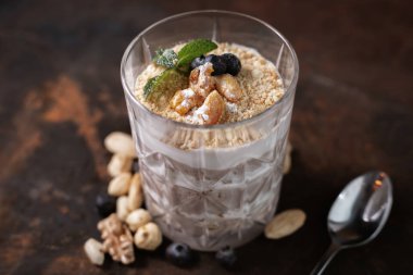 Honeycake tatlı fındıklı