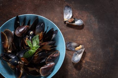 krema soslu midye çanağı