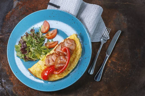 Savoureux Petit Déjeuner Omelette Aux Tomates Bacon — Photo