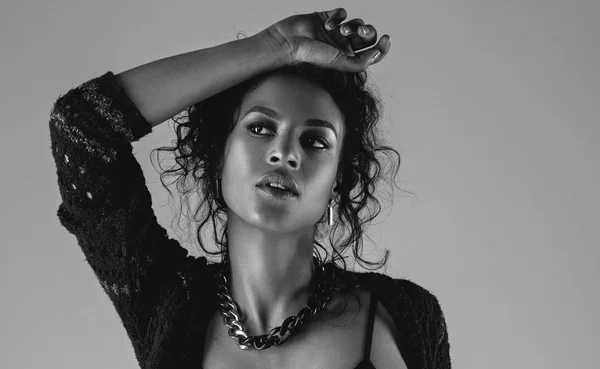 Foto Blanco Negro Hermosa Modelo Afroamericano — Foto de Stock