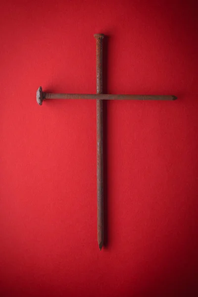 Kříž Rezavé Hřebíky Symbolem Velikonoc Ukřižování Krista — Stock fotografie