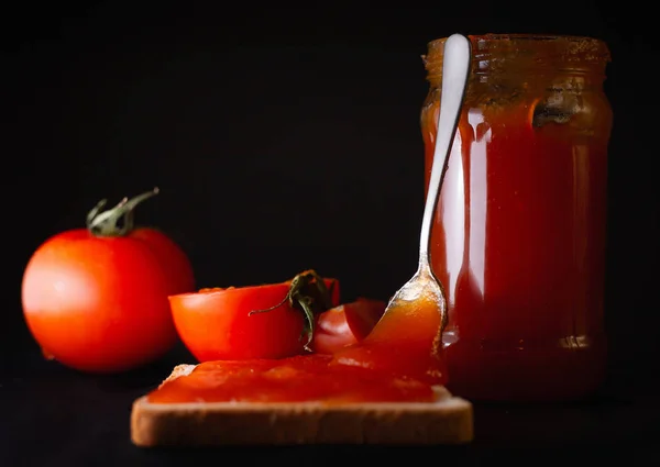 Verse tomatensaus — Stockfoto