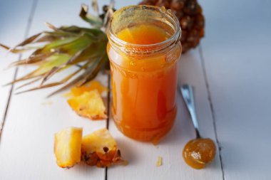 Taze yapılmış ananas Jam 